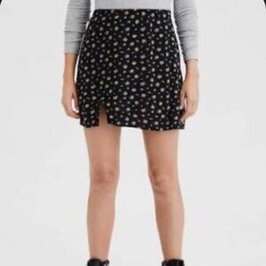American Eagle Outfitters Floral Mini Side Slit Skater Skort Skirt